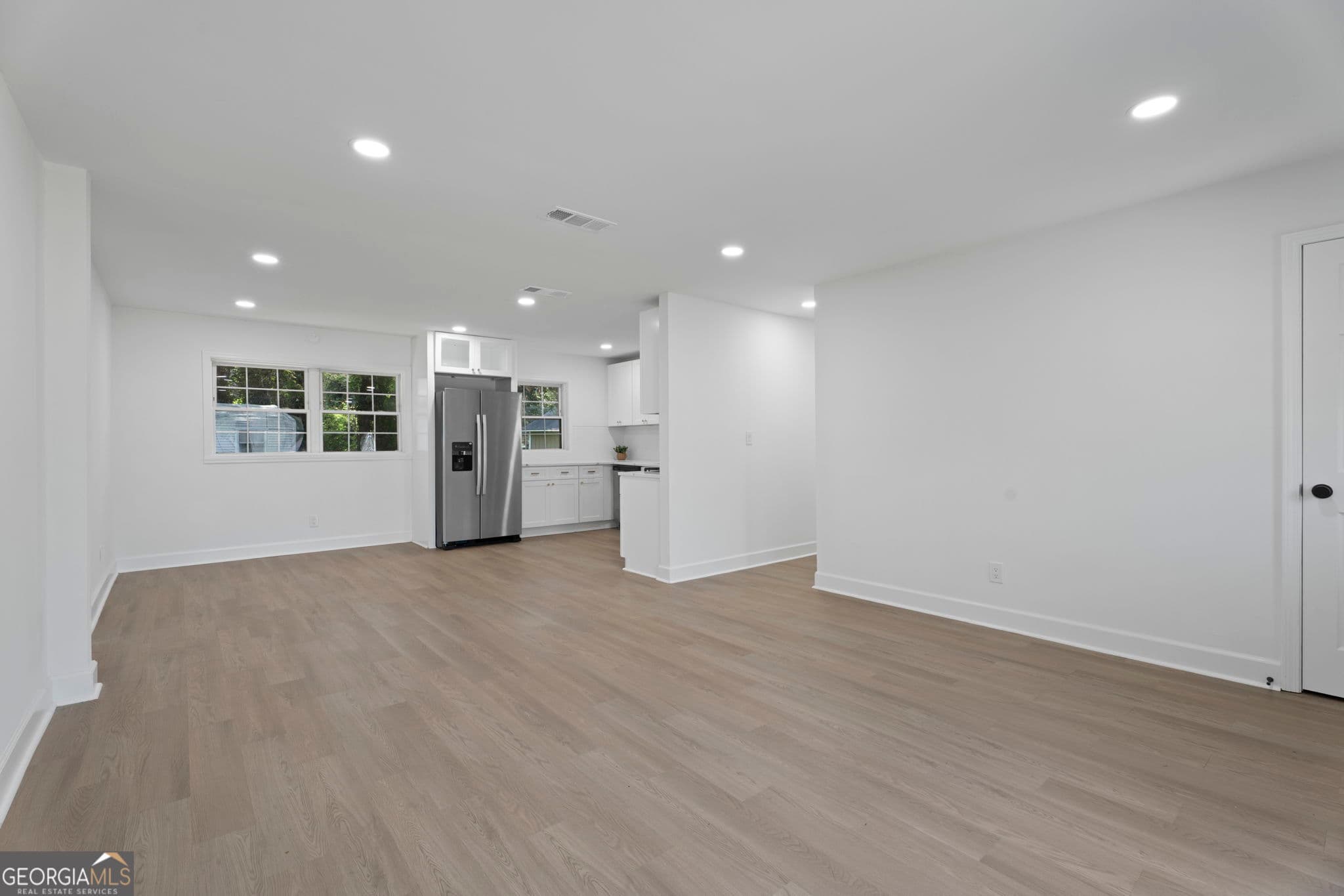 4 bedroom, 2 bathroom, 1,512 sq ft single family residence for sale at 6787 Dnae Court, Riverdale, GA 30274 — photo 7
