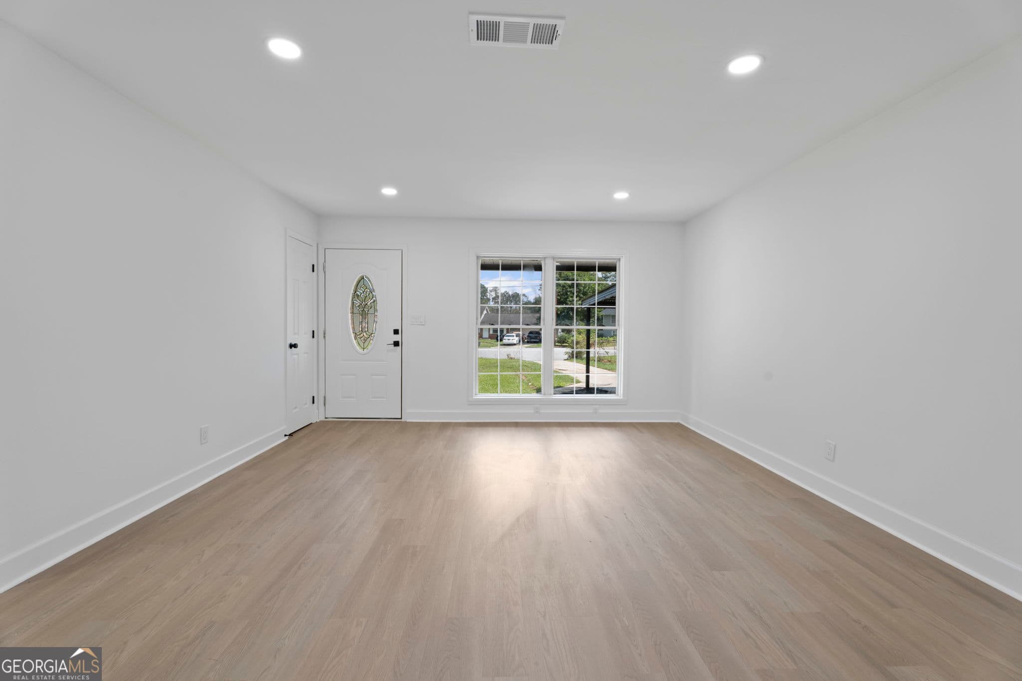 4 bedroom, 2 bathroom, 1,512 sq ft single family residence for sale at 6787 Dnae Court, Riverdale, GA 30274 — photo 8
