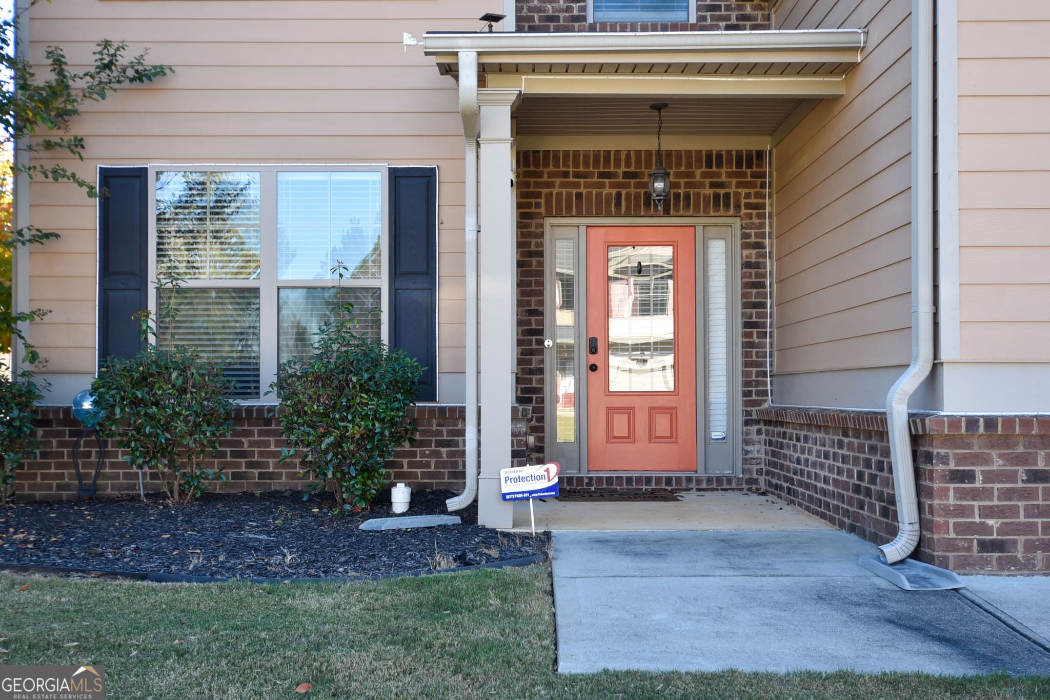4 bedroom, 2.5 bathroom, 2,688 sq ft single family residence for sale at 43 Greencove Court, Newnan, GA 30265 — photo 2