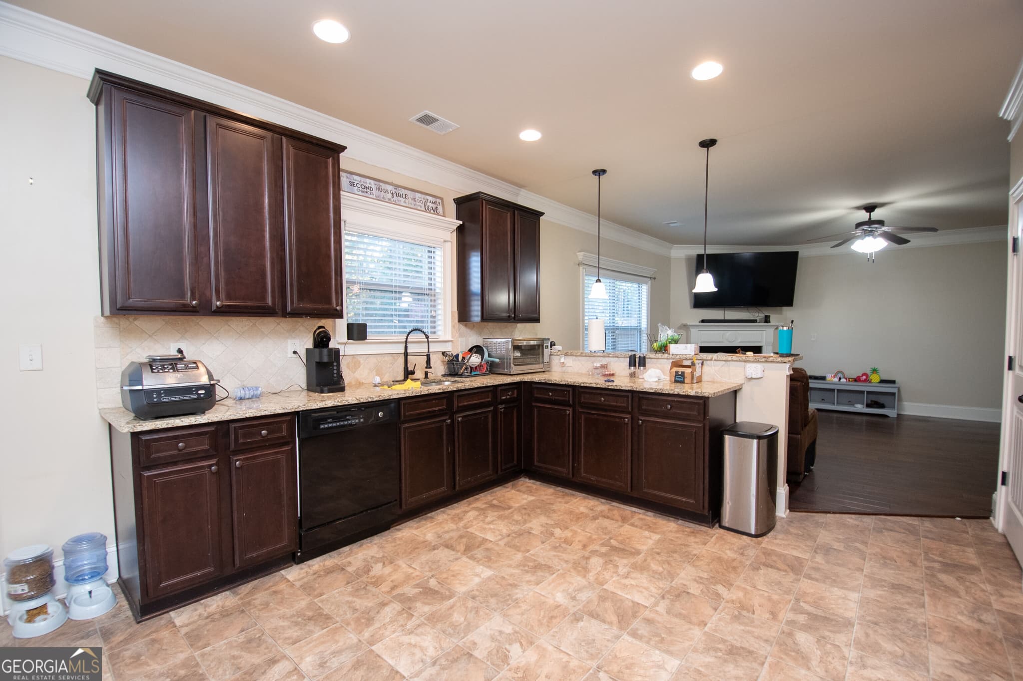 4 bedroom, 2.5 bathroom, 2,688 sq ft single family residence for sale at 43 Greencove Court, Newnan, GA 30265 — photo 6