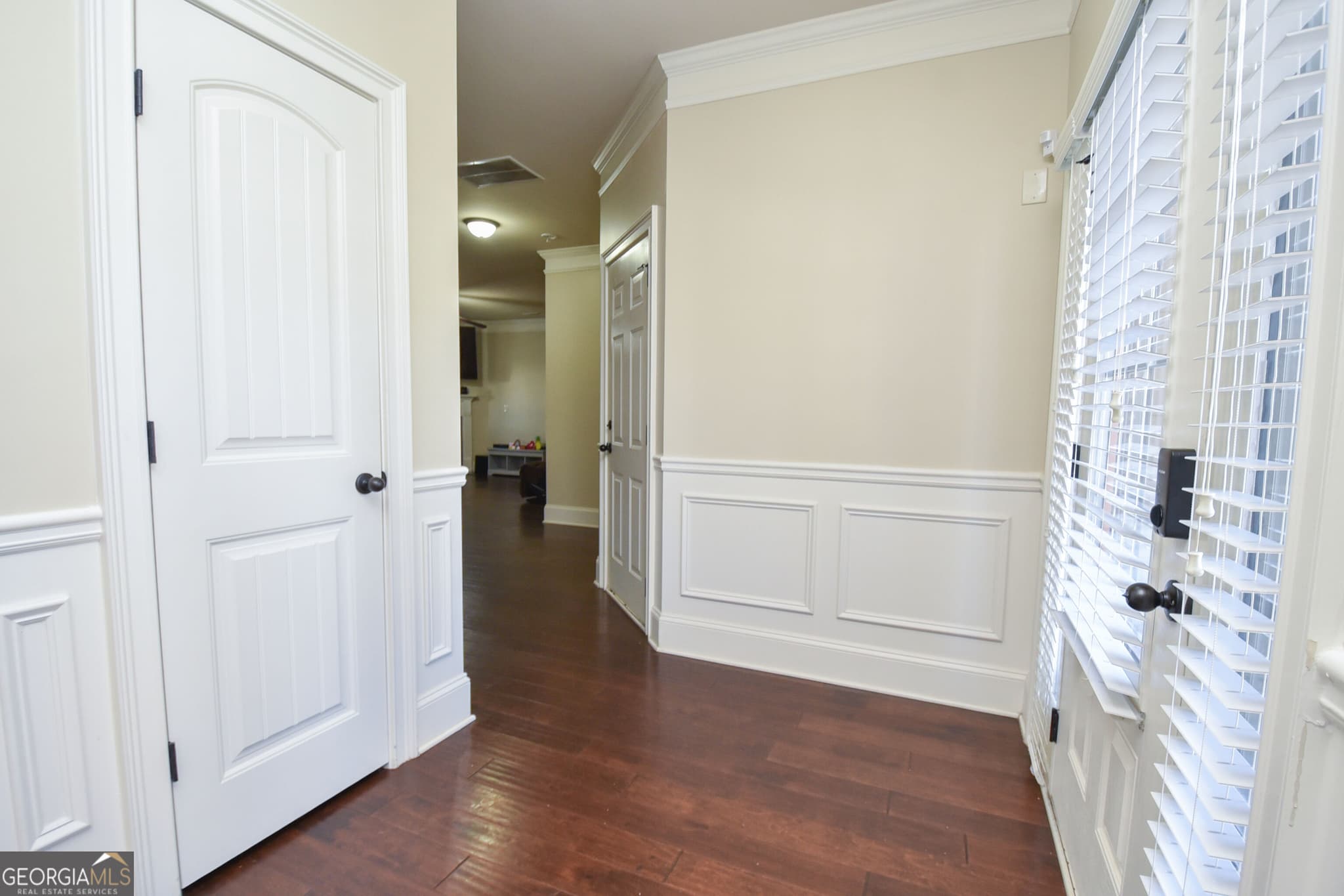 4 bedroom, 2.5 bathroom, 2,688 sq ft single family residence for sale at 43 Greencove Court, Newnan, GA 30265 — photo 3