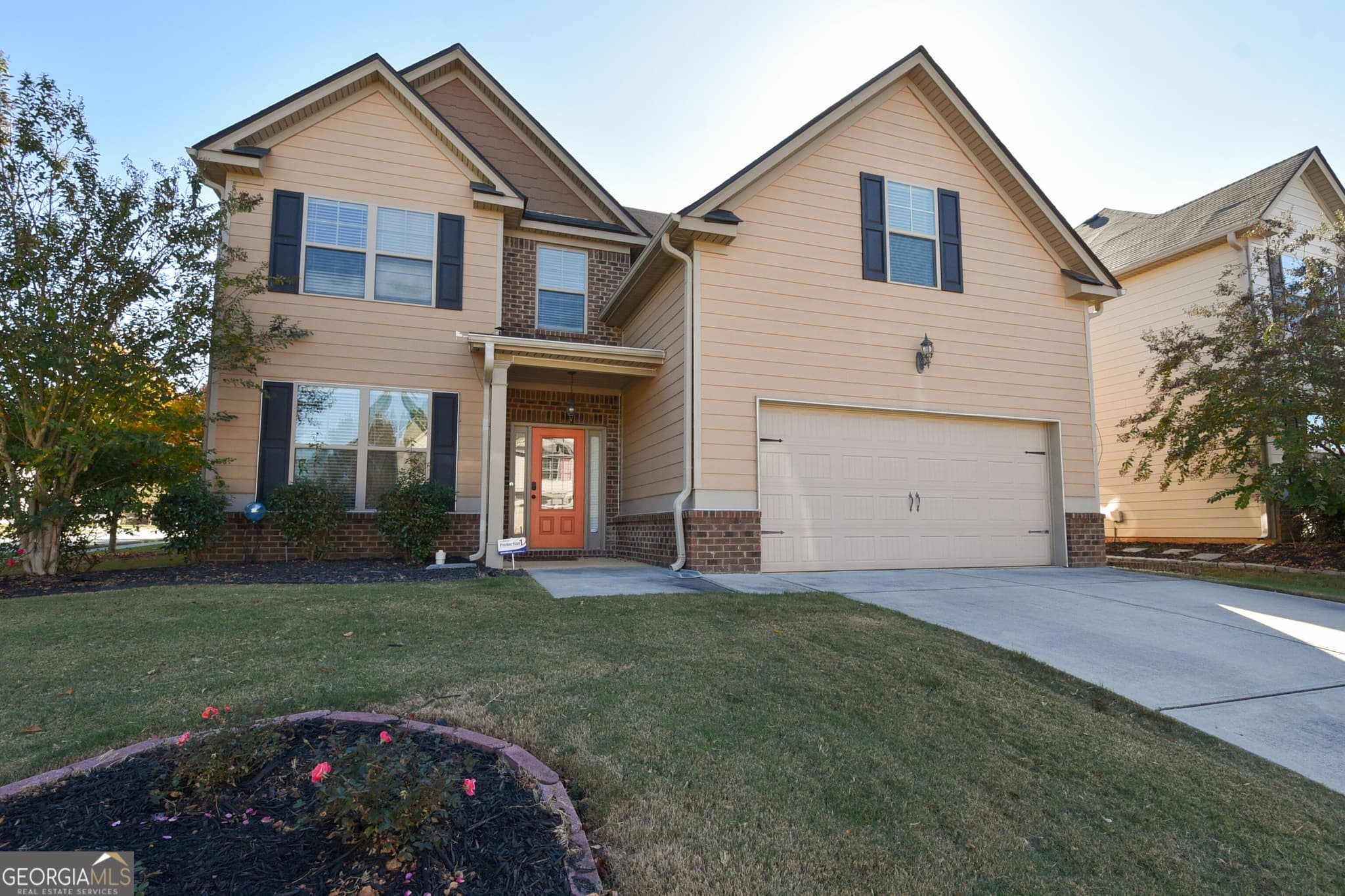 4 bedroom, 2.5 bathroom, 2,688 sq ft single family residence for sale at 43 Greencove Court, Newnan, GA 30265 — photo 1 of 28