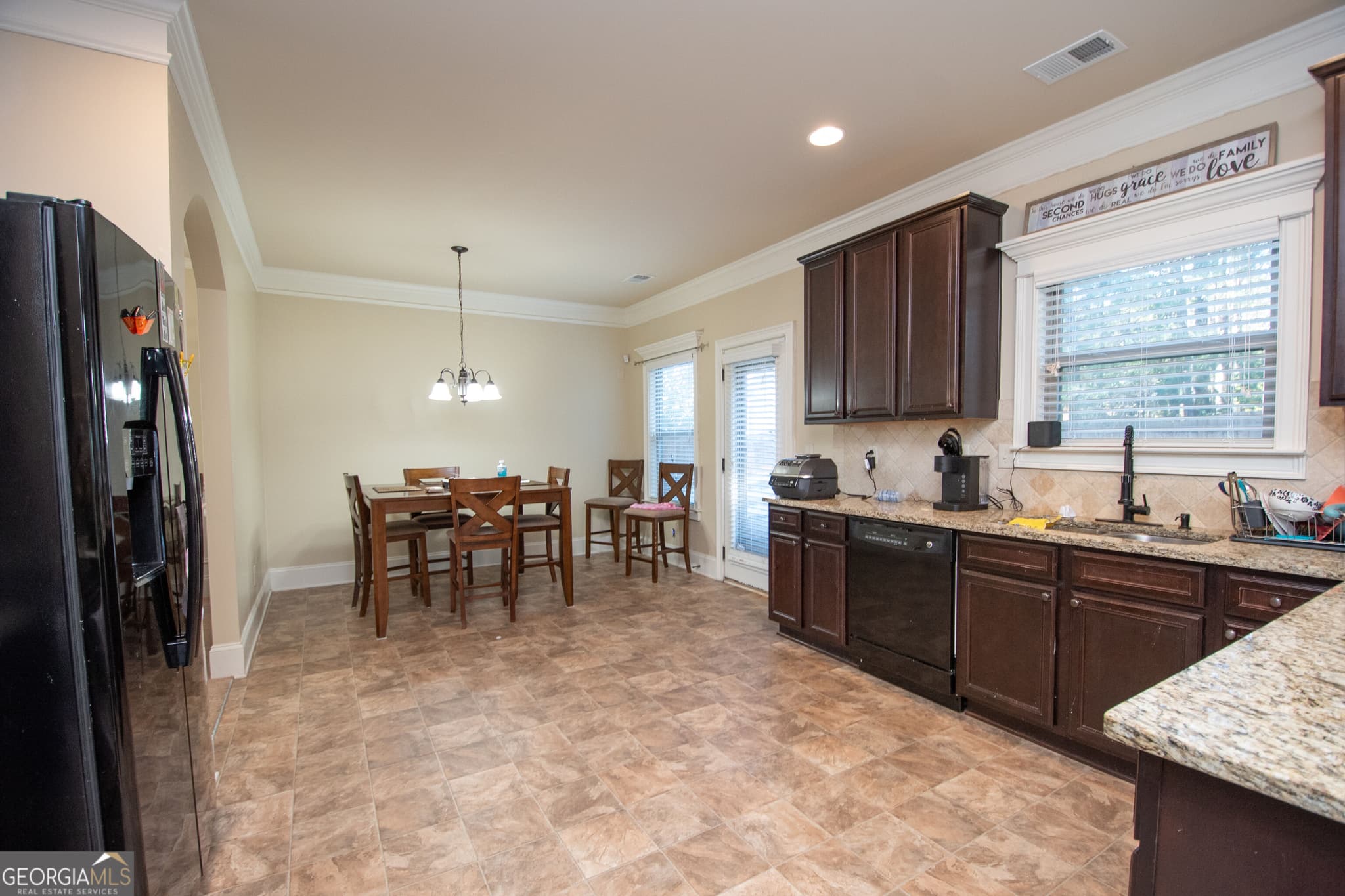 4 bedroom, 2.5 bathroom, 2,688 sq ft single family residence for sale at 43 Greencove Court, Newnan, GA 30265 — photo 8