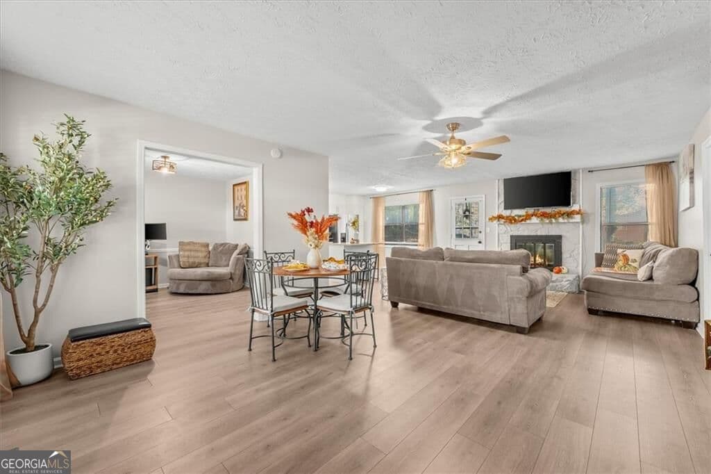 3 bedroom, 2 bathroom, 1,404 sq ft single family residence for sale at 4041 Woodbridge Court, Powder Springs, GA 30127 — photo 6