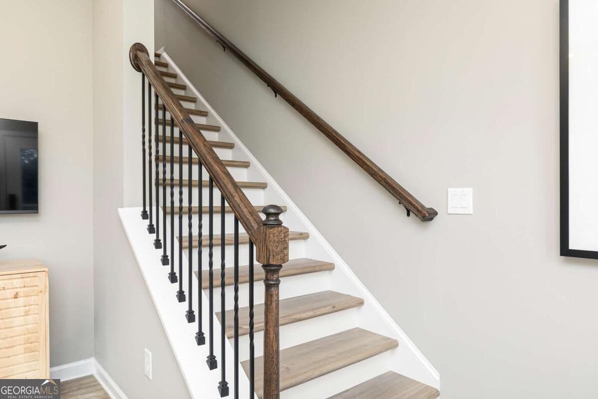 3 bedroom, 3.5 bathroom townhouse for sale at 1001 Bullpen Bluffs, Lawrenceville, GA 30043 — photo 5