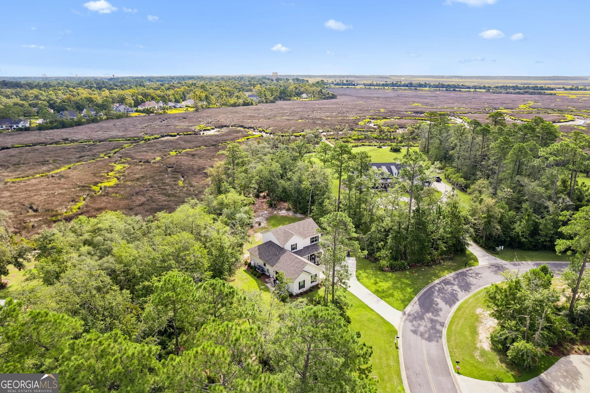 5 bedroom, 3.5 bathroom, 2,614 sq ft single family residence for sale at 167 Bluebill Trail, Brunswick, GA 31523 — photo 2