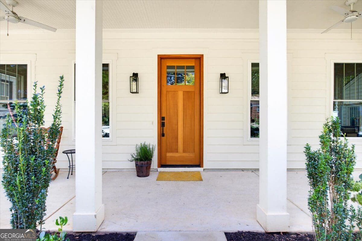 5 bedroom, 3 bathroom, 2,464 sq ft single family residence for sale at 796 Beechwood Avenue, Atlanta, GA 30310 — photo 6