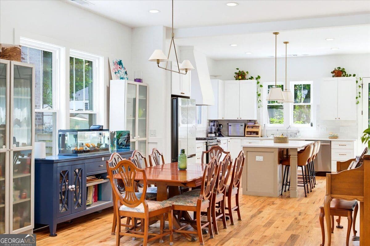 5 bedroom, 3 bathroom, 2,464 sq ft single family residence for sale at 796 Beechwood Avenue, Atlanta, GA 30310 — photo 10