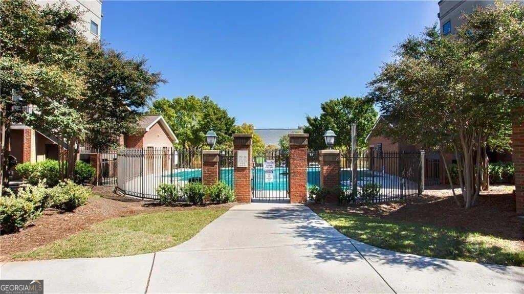 1 bedroom, 1 bathroom, 679 sq ft condominium for rent at 898 Oak Street 1307, Atlanta, GA 30310 for $1,300 a month — photo 3