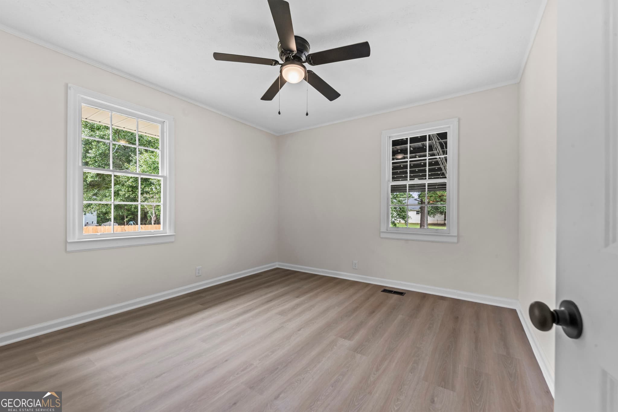 6 bedroom, 3 bathroom, 3,495 sq ft single family residence for sale at 1121 Ward Road, Madison, GA 30650 — photo 9