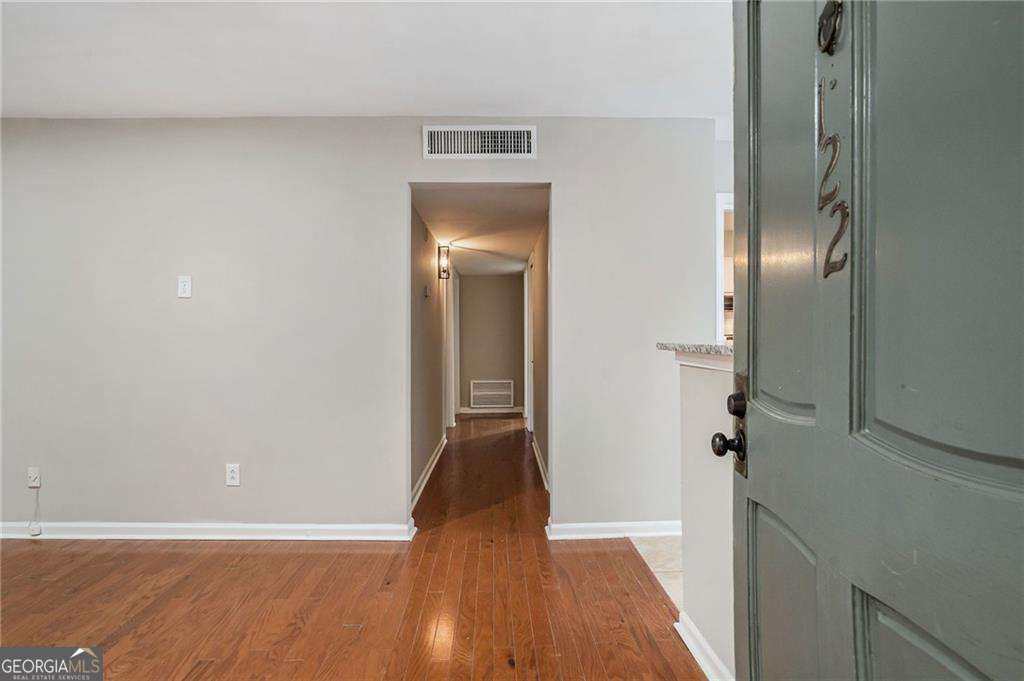 2 bedroom, 2 bathroom, 1,100 sq ft condominium for rent at 122 Maison Place, Atlanta, GA 30327 for $2,395 a month — photo 6