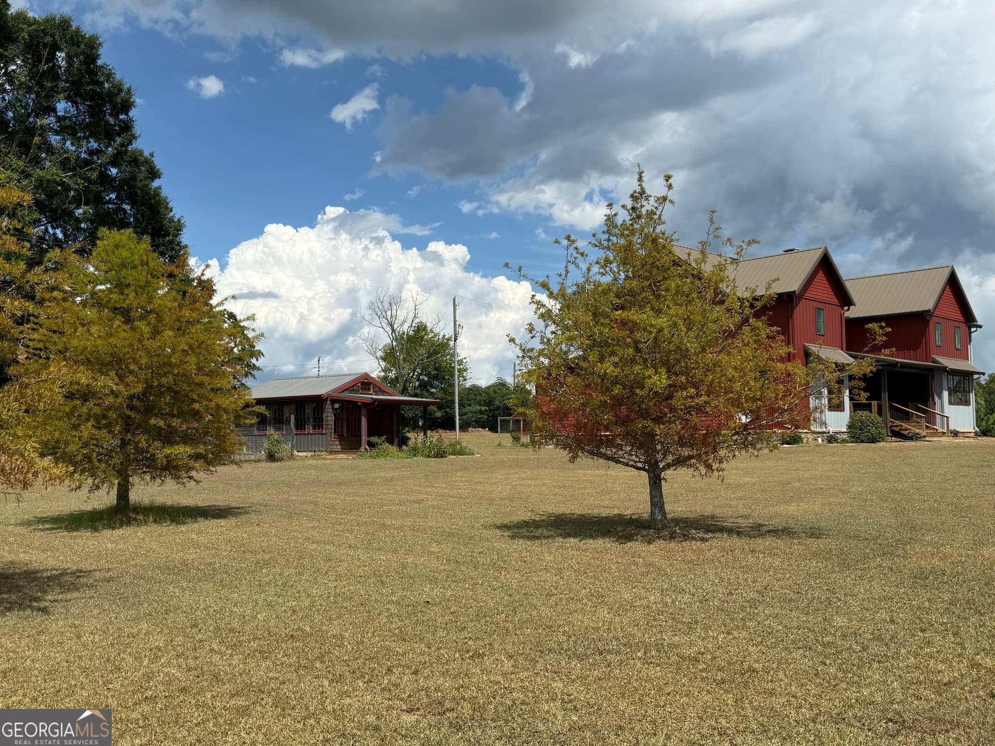6 bedroom, 4.5 bathroom, 5,341 sq ft single family residence for sale at 1530 Chilton Woods Road, Rutledge, GA 30663 — photo 3