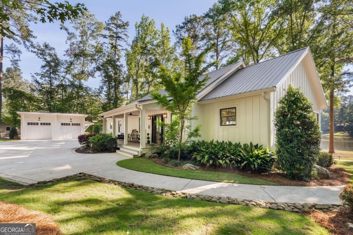 4 bedroom, 3 bathroom, 3,570 sq ft single family residence for sale at 115 Cedar Cove Court, Buckhead, GA 30625 — photo 6