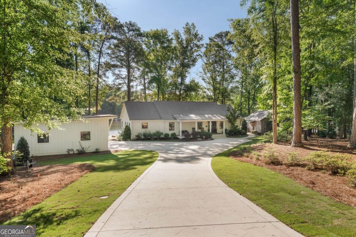4 bedroom, 3 bathroom, 3,570 sq ft single family residence for sale at 115 Cedar Cove Court, Buckhead, GA 30625