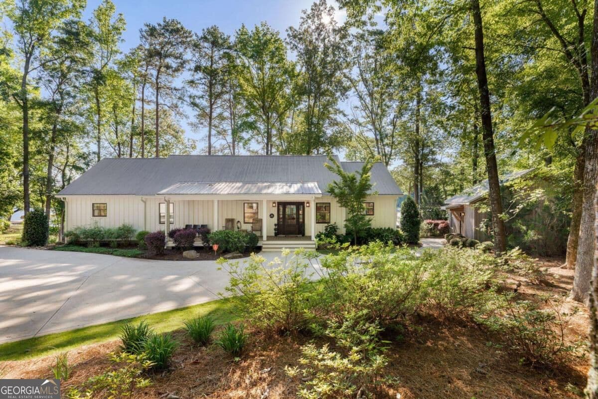 4 bedroom, 3 bathroom, 3,570 sq ft single family residence for sale at 115 Cedar Cove Court, Buckhead, GA 30625 — photo 5