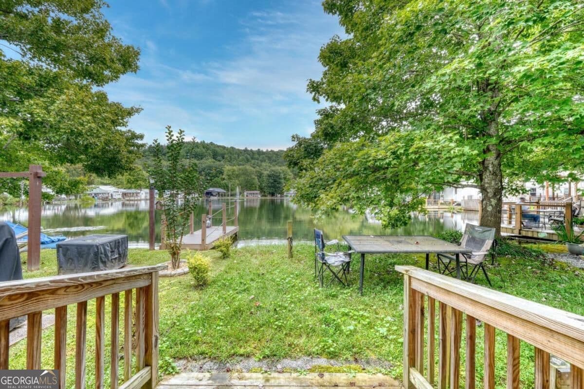 1 bedroom, 1 bathroom, 360 sq ft single family residence for sale at 4220 Riverbank Run Run 20, Hiawassee, GA 30546 — photo 5