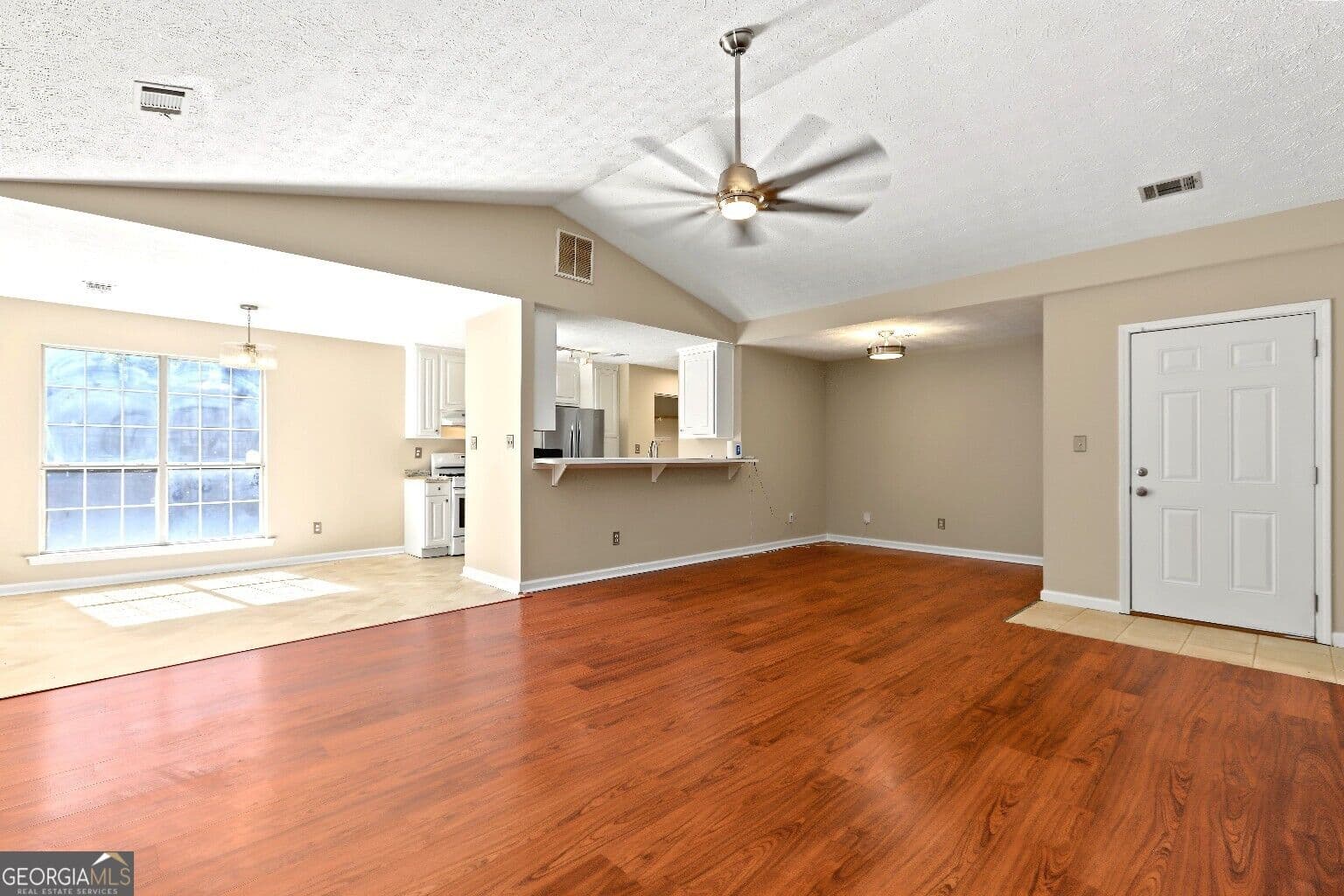 3 bedroom, 2 bathroom, 1,334 sq ft single family residence for sale at 110 Marians Way, Mcdonough, GA 30253 — photo 4