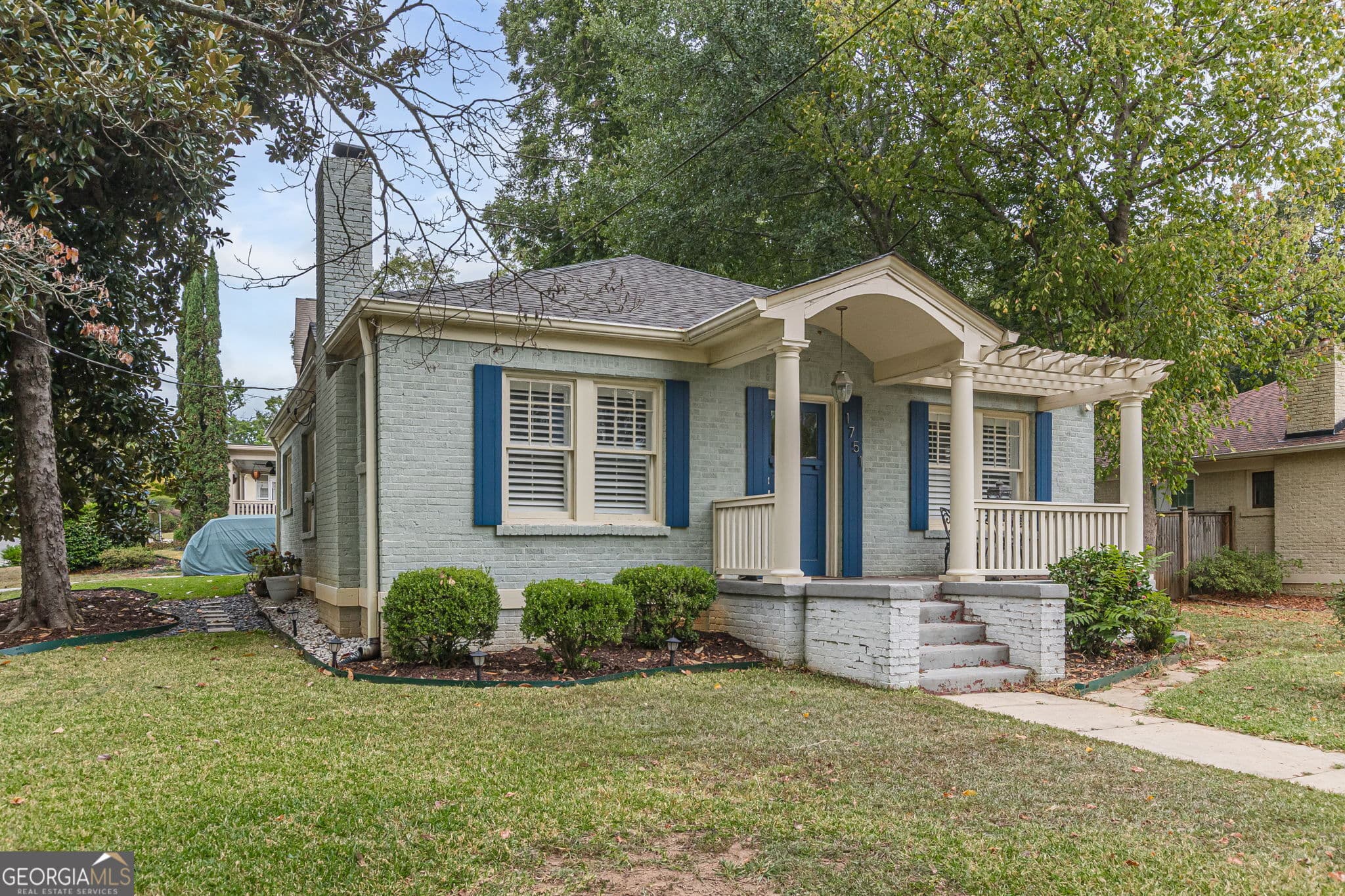 3 bedroom, 2 bathroom, 1,390 sq ft single family residence for sale at 1751 Temple Avenue, College Park, GA 30337 — photo 3