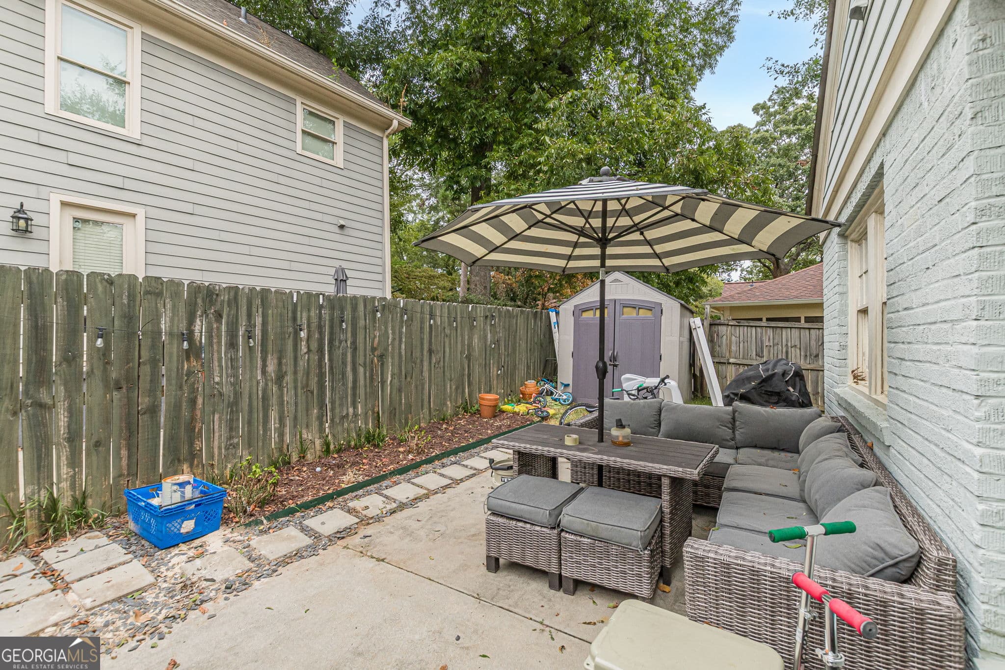 3 bedroom, 2 bathroom, 1,390 sq ft single family residence for sale at 1751 Temple Avenue, College Park, GA 30337 — photo 5