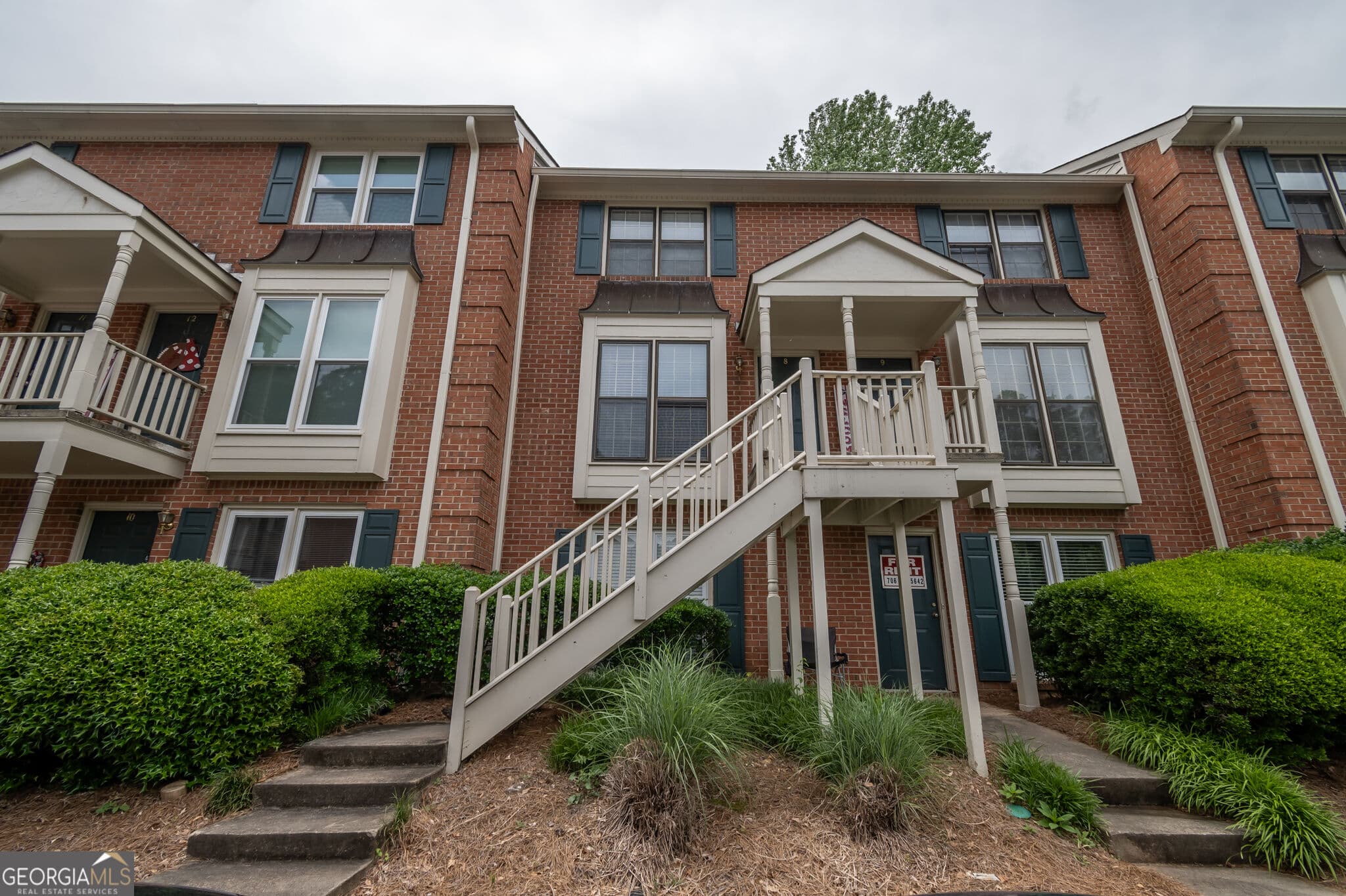 2 bedroom, 2.5 bathroom, 1,184 sq ft condominium for rent at 200 E Cloverhurst Avenue 23, Athens, GA 30605 for $2,160 a month — photo 1 of 14