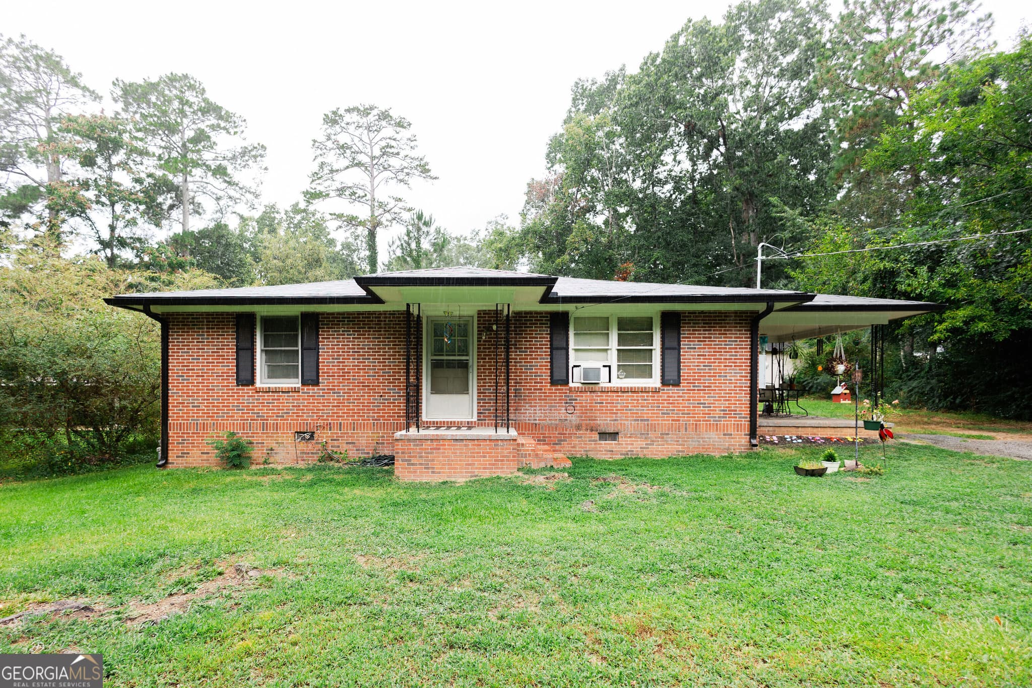 multi family for sale at 109 Laurel Street, Griffin, GA 30224 — photo 1 of 10