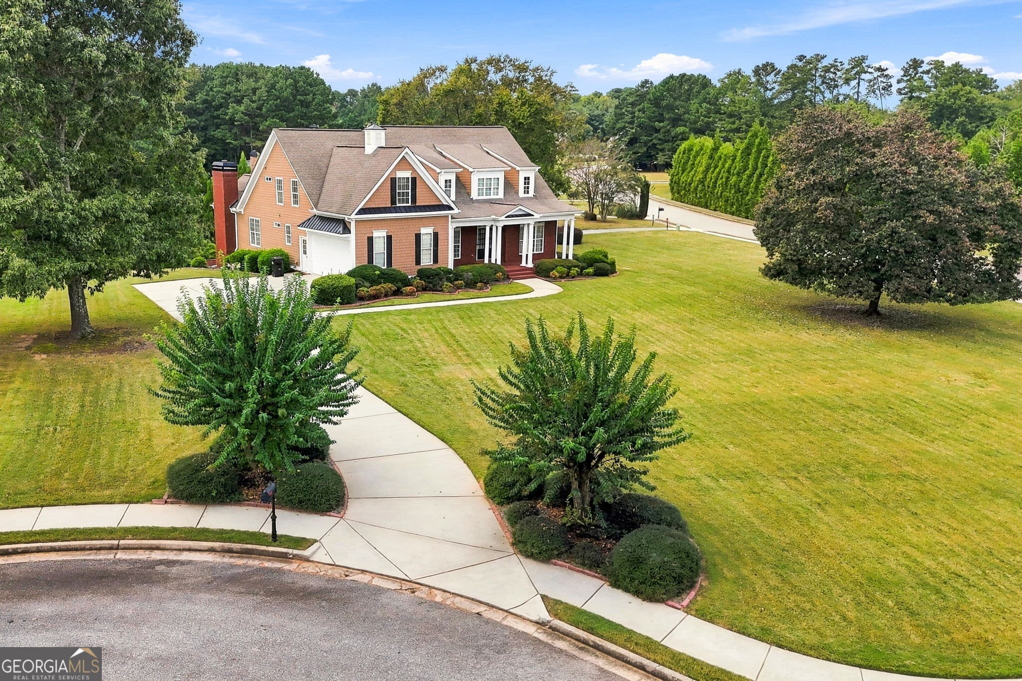 6 bedroom, 4.5 bathroom, 4,676 sq ft single family residence for sale at 100 Shank Hill Ridge, Tyrone, GA 30290 — photo 2