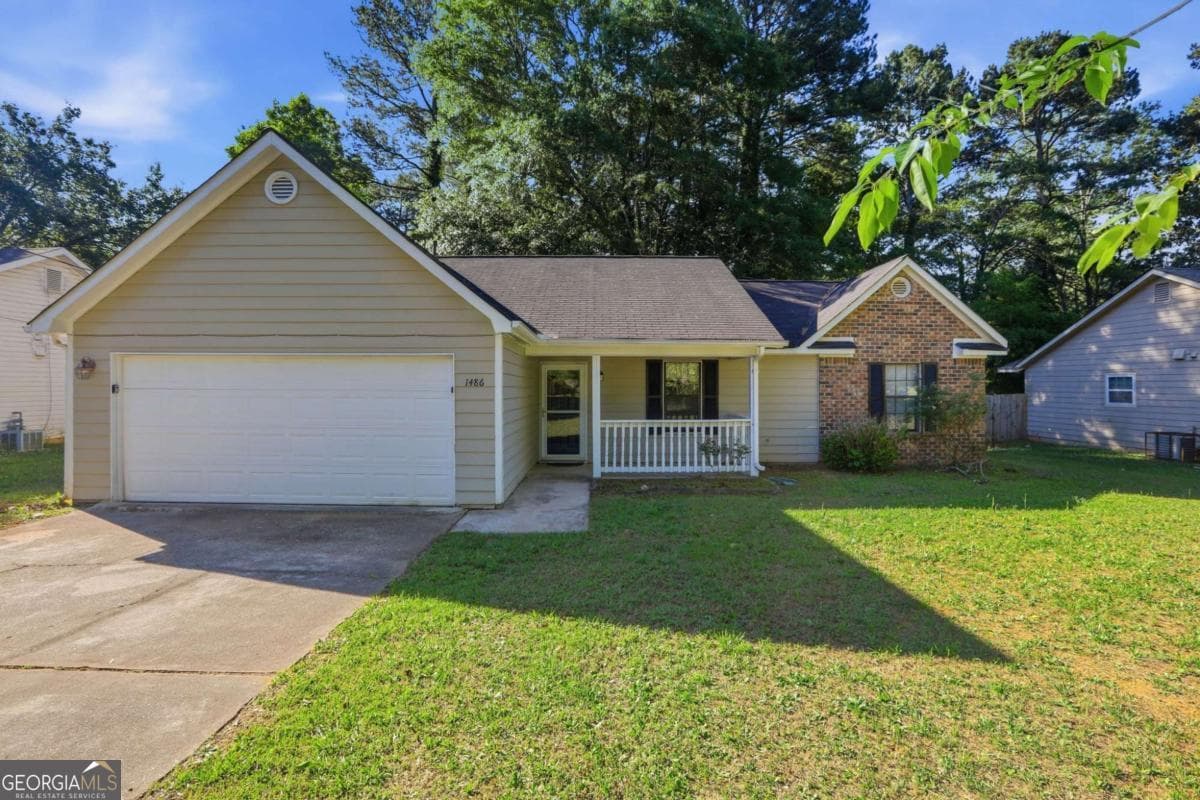3 bedroom, 2 bathroom, 1,360 sq ft single family residence sold at 1486 Carriage Lane, Jonesboro, GA 30238