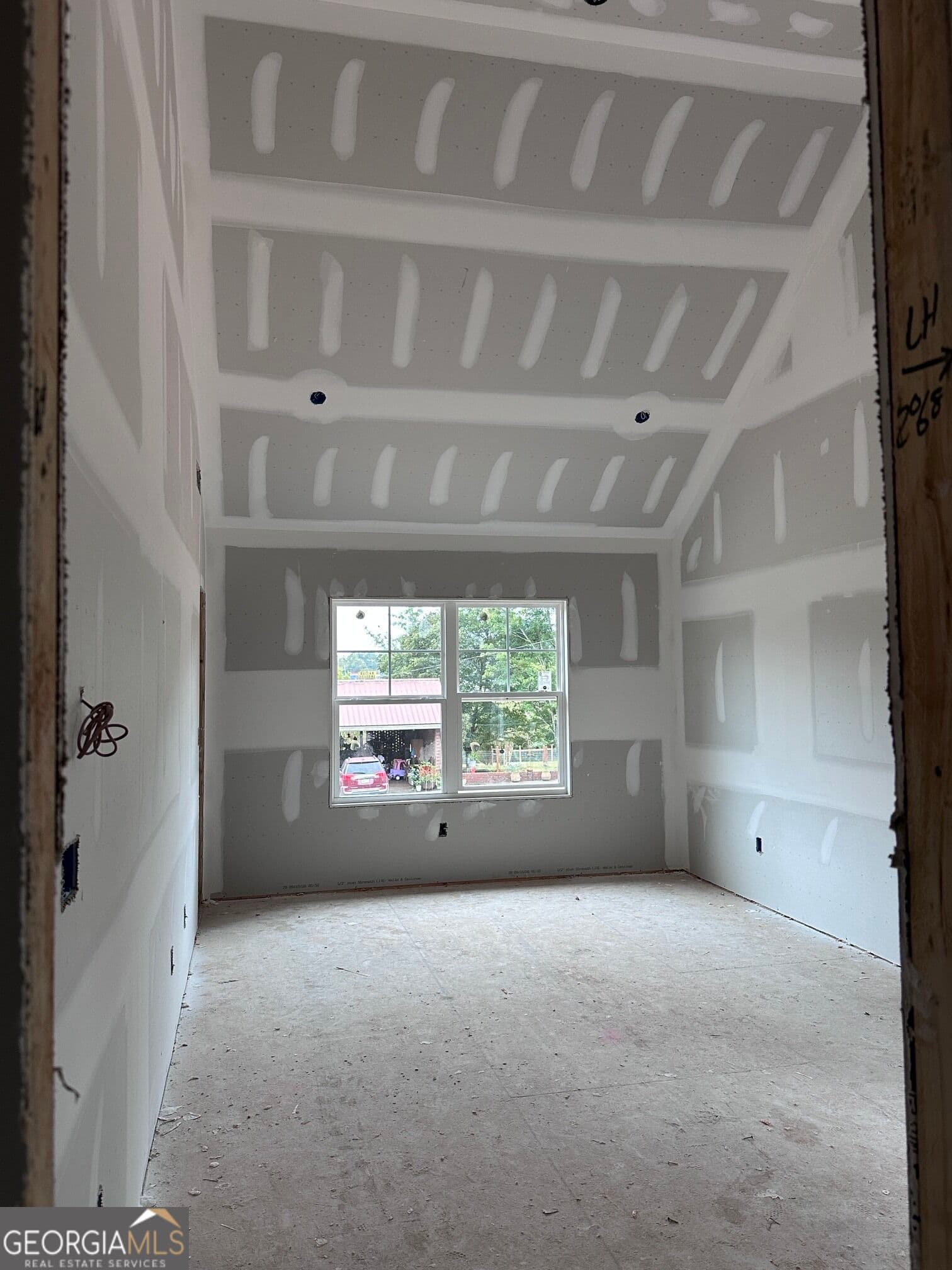 3 bedroom, 2.5 bathroom, 1,648 sq ft single family residence for sale at 175 Pine Street, Woodbury, GA 30293 — photo 6