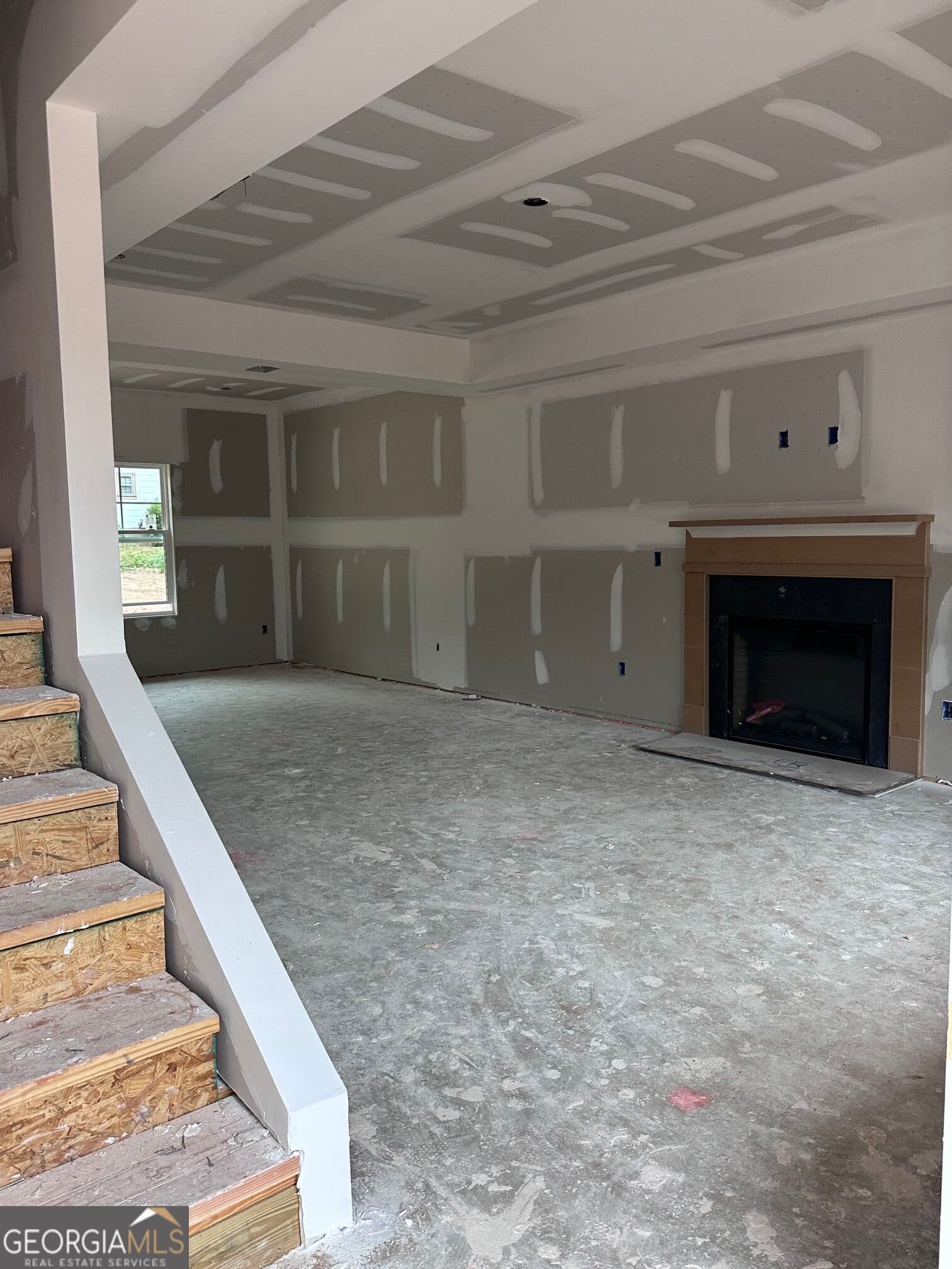 3 bedroom, 2.5 bathroom, 1,648 sq ft single family residence for sale at 175 Pine Street, Woodbury, GA 30293 — photo 5