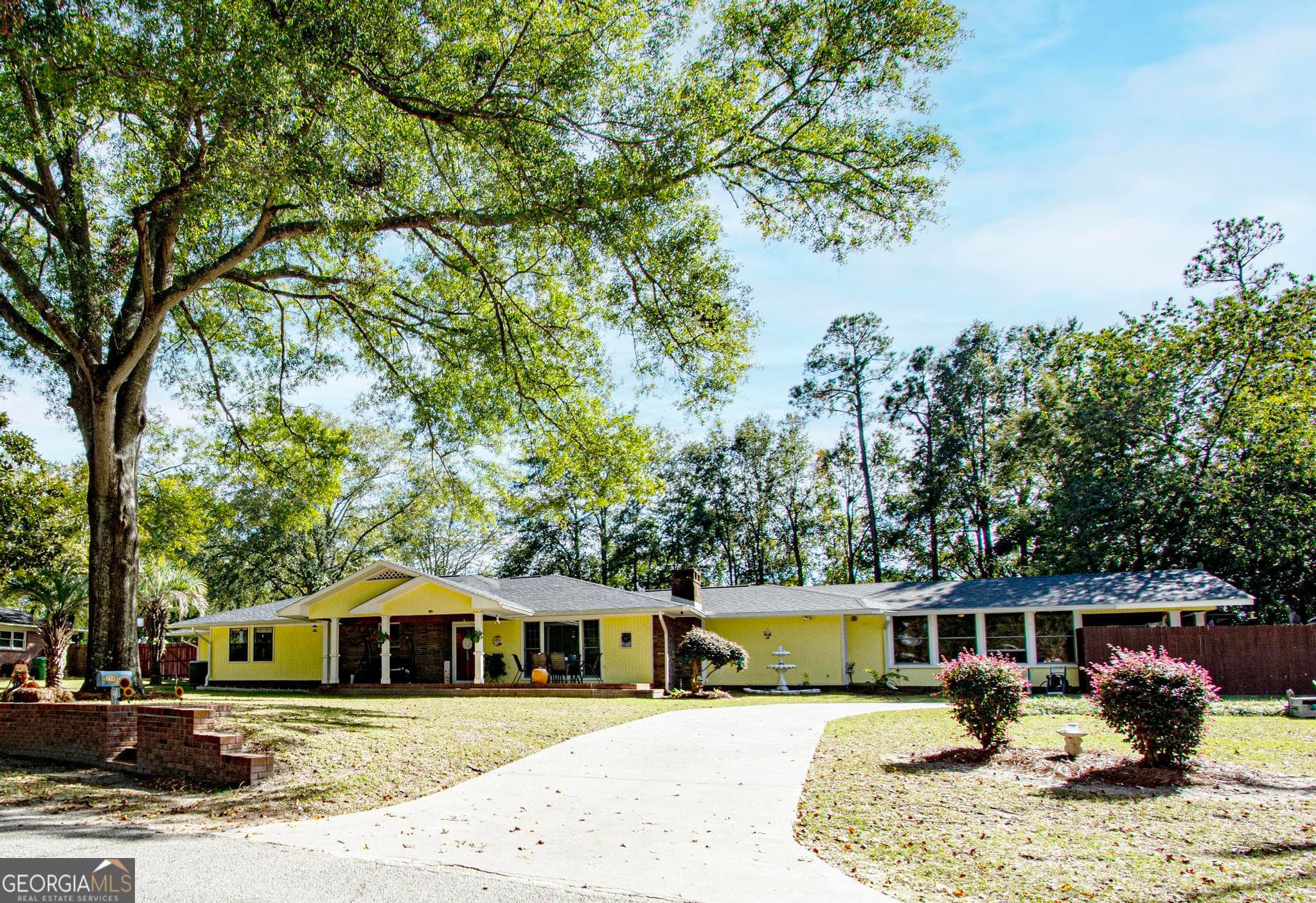 3 bedroom, 3 bathroom, 2,649 sq ft single family residence sold at 218 S Parkway Drive, Sylvania, GA 30467