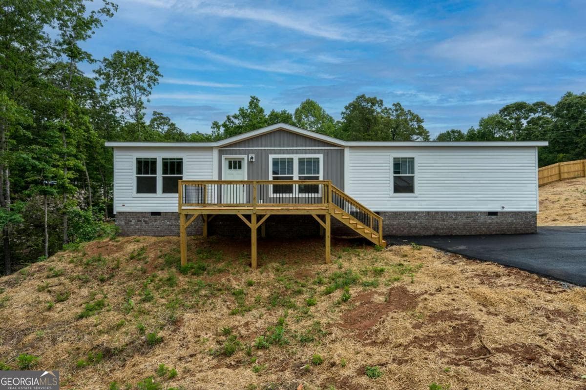 3 bedroom, 2 bathroom, 1,568 sq ft manufactured home,single family residence sold at 3250 Baker Road, Gainesville, GA 30507