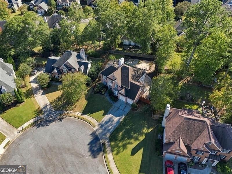 4 bedroom, 3 bathroom, 2,649 sq ft single family residence for sale at 3030 Darien Park Drive, Roswell, GA 30076 — photo 4