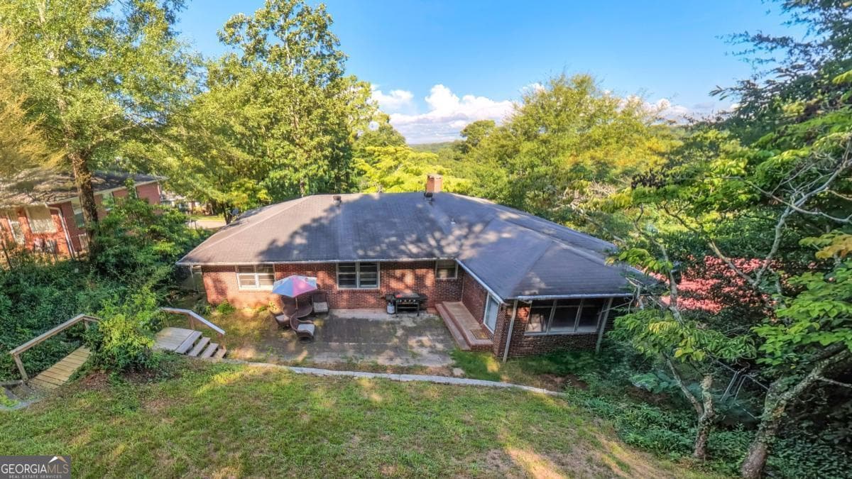 3 bedroom, 2 bathroom, 1,765 sq ft single family residence for sale at 1041 Michael Lane, Anniston, AL 36207 — photo 2