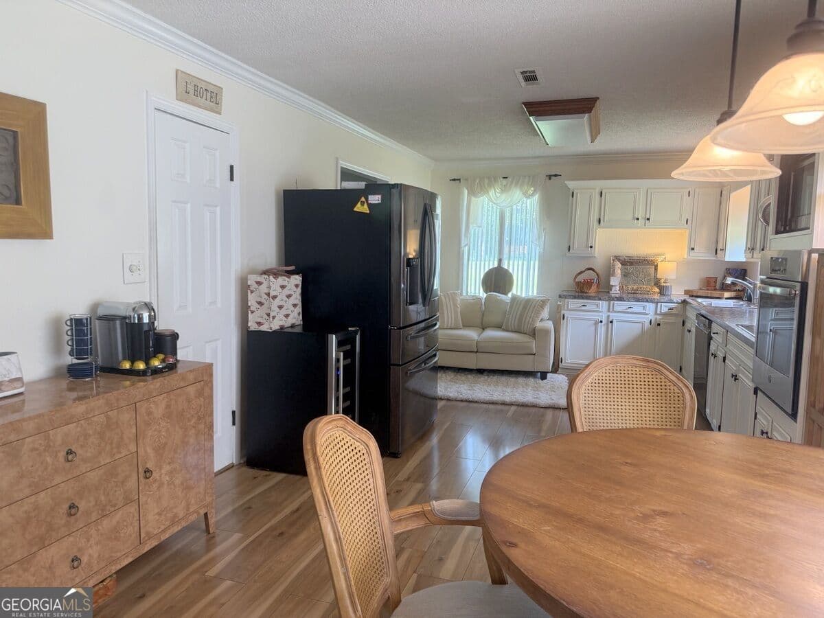 5 bedroom, 3 bathroom, 2,966 sq ft single family residence for sale at 4620 Stratford Oaks Drive, Macon, GA 31210 — photo 6