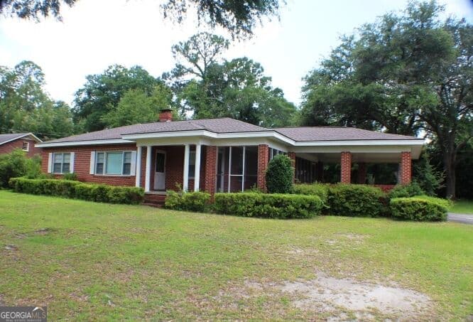3 bedroom, 2 bathroom, 1,606 sq ft single family residence for rent at 106 Oakhurst Drive, Dublin, GA 31021 for $1,800 a month — photo 2