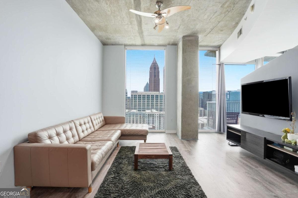 1 bedroom, 1 bathroom, 761 sq ft condominium for sale at 860 Peachtree Street 1909, Atlanta, GA 30308 — photo 1 of 25
