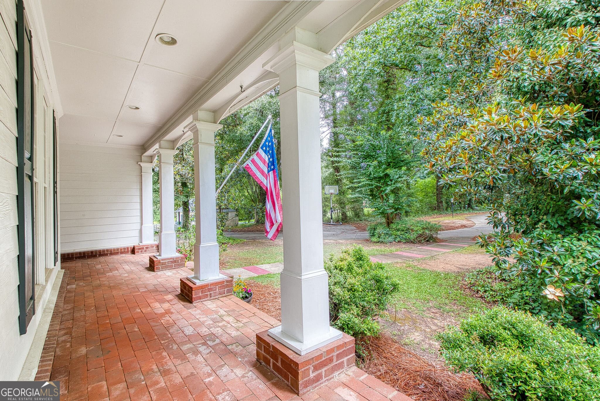5 bedroom, 4 bathroom, 4,302 sq ft single family residence for sale at 205 White Road, Fayetteville, GA 30214 — photo 4