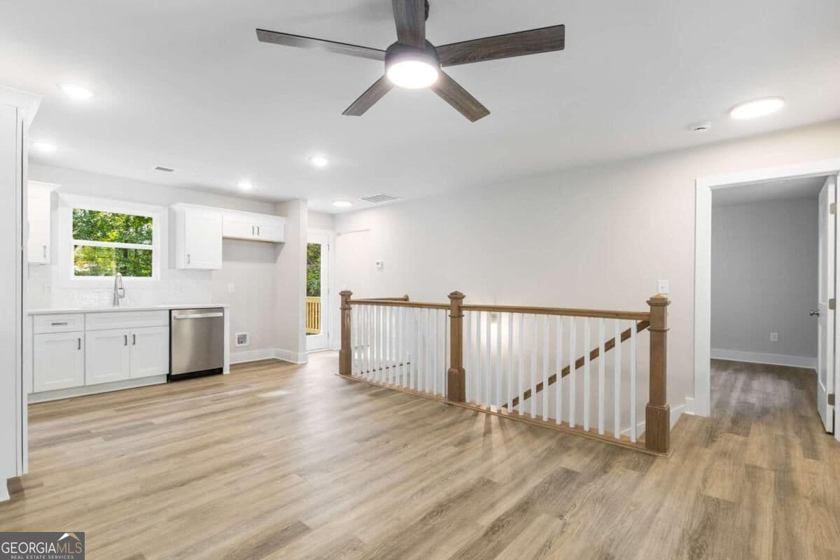 2 bedroom, 2 bathroom, 1,357 sq ft single family residence for sale at 5740 Pebblebrook Trail, Gainesville, GA 30506 — photo 6