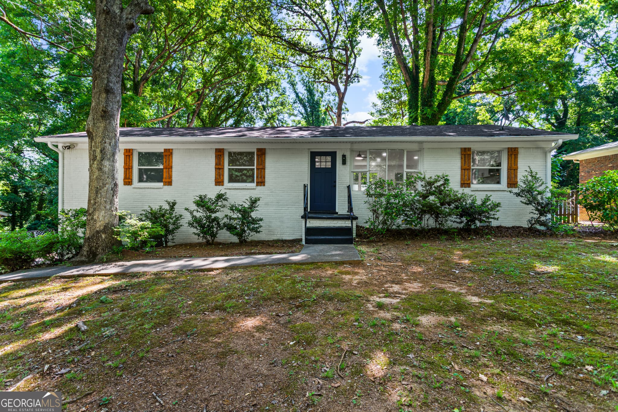 3 bedroom, 2.5 bathroom single family residence sold at 471 Mount Vista Road, Stone Mountain, GA 30087