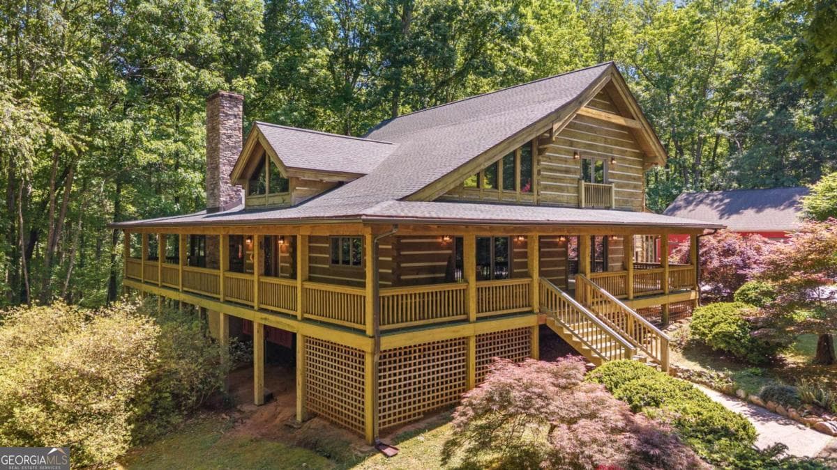 5 bedroom, 4.5 bathroom, 5,125 sq ft single family residence sold at 1131 Lee Circle, Statham, GA 30666