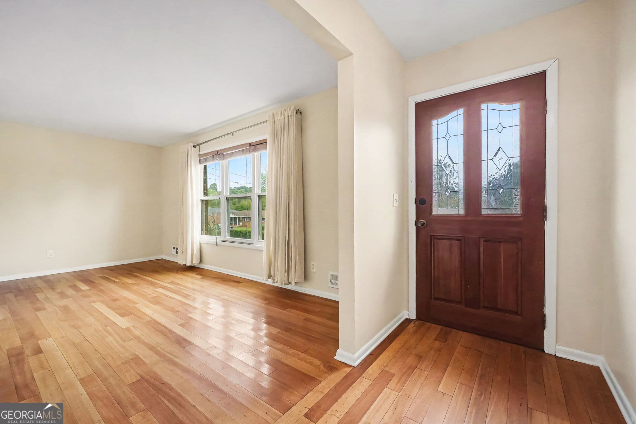 4 bedroom, 2 bathroom, 2,284 sq ft single family residence for sale at 2959 Edna Lane, Decatur, GA 30032 — photo 3