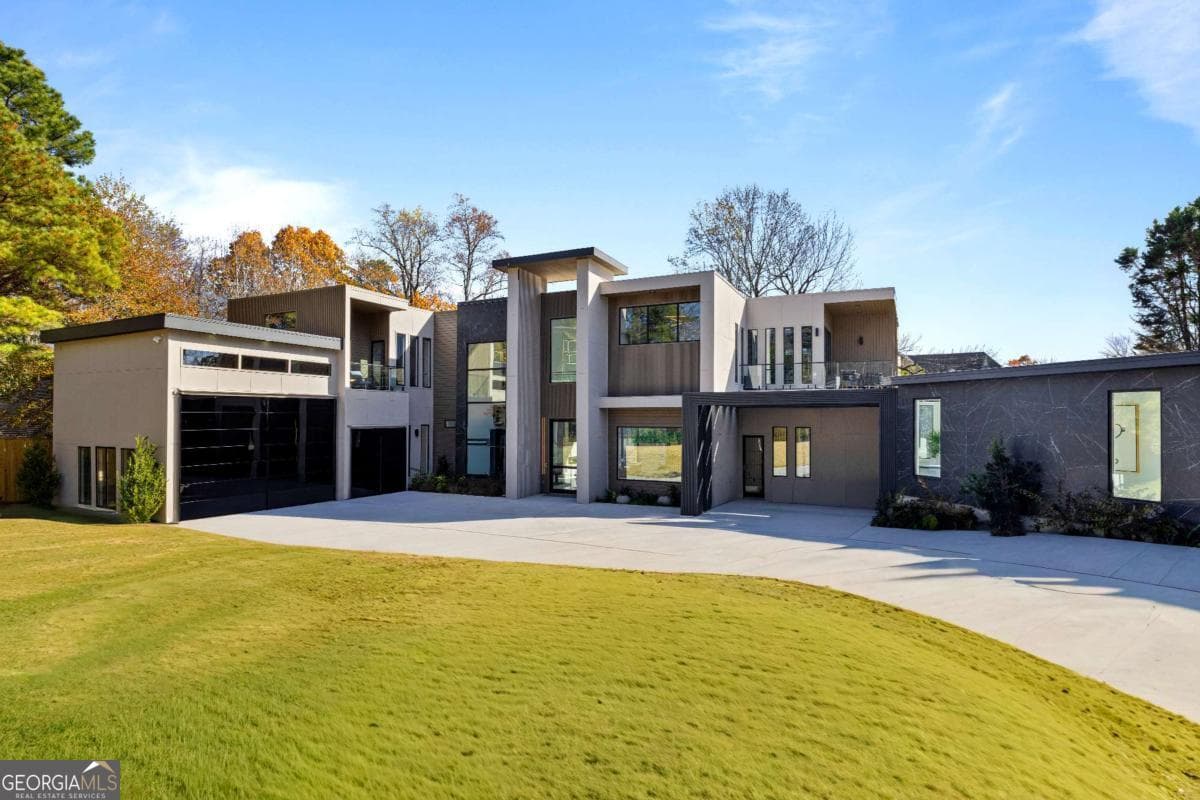 8 bedroom, 7.5 bathroom, 8,028 sq ft single family residence for rent at 3600 Lower Roswell Road, Marietta, GA 30068 for $29,000 a month — photo 10