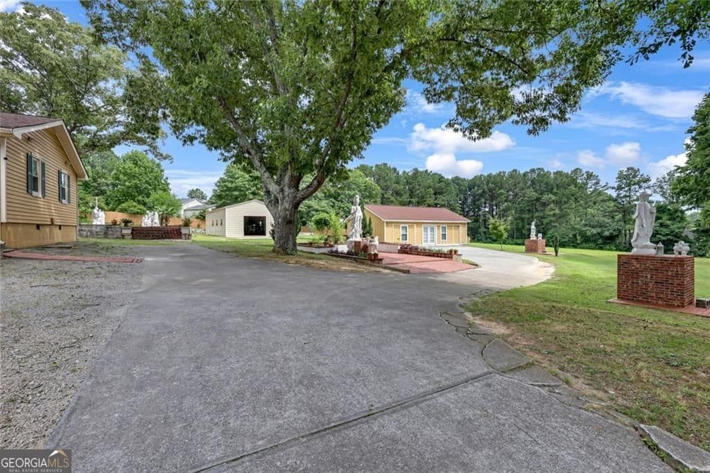 3 bedroom, 3 bathroom, 2,637 sq ft single family residence for sale at 1242 Cooper Road, Snellville, GA 30078 — photo 3