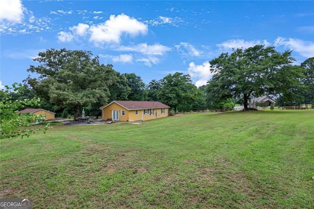 3 bedroom, 3 bathroom, 2,637 sq ft single family residence for sale at 1242 Cooper Road, Snellville, GA 30078 — photo 8