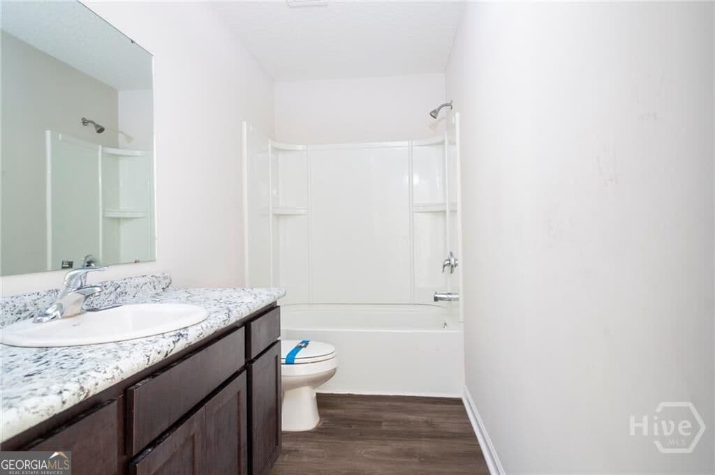 5 bedroom, 3 bathroom single family residence for sale at 122 Joann Lewis Lane, Hinesville, GA 31313 — photo 10