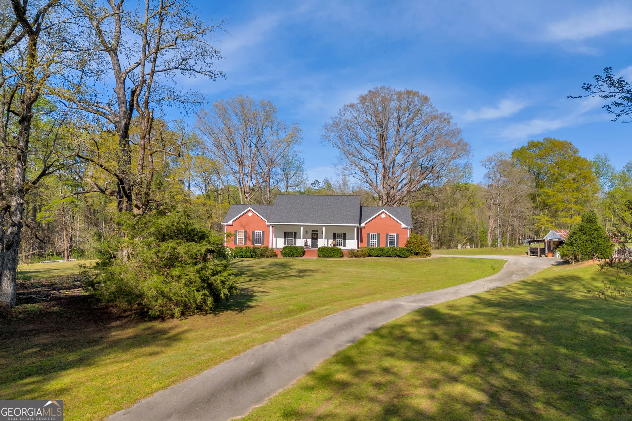 6 bedroom, 3.5 bathroom, 4,094 sq ft single family residence sold at 568 Hunt Road, Martin, GA 30557