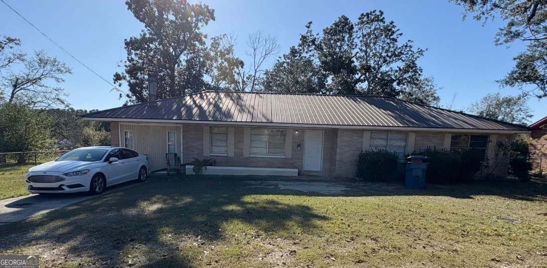 3 bedroom, 2 bathroom single family residence for sale at 709 Winona Street, Vidalia, GA 30474