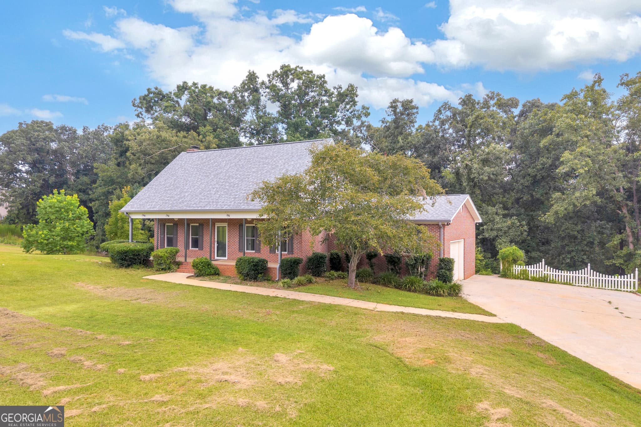3 bedroom, 2 bathroom, 1,739 sq ft single family residence for sale at 3272 Horace Road, Bowman, GA 30624