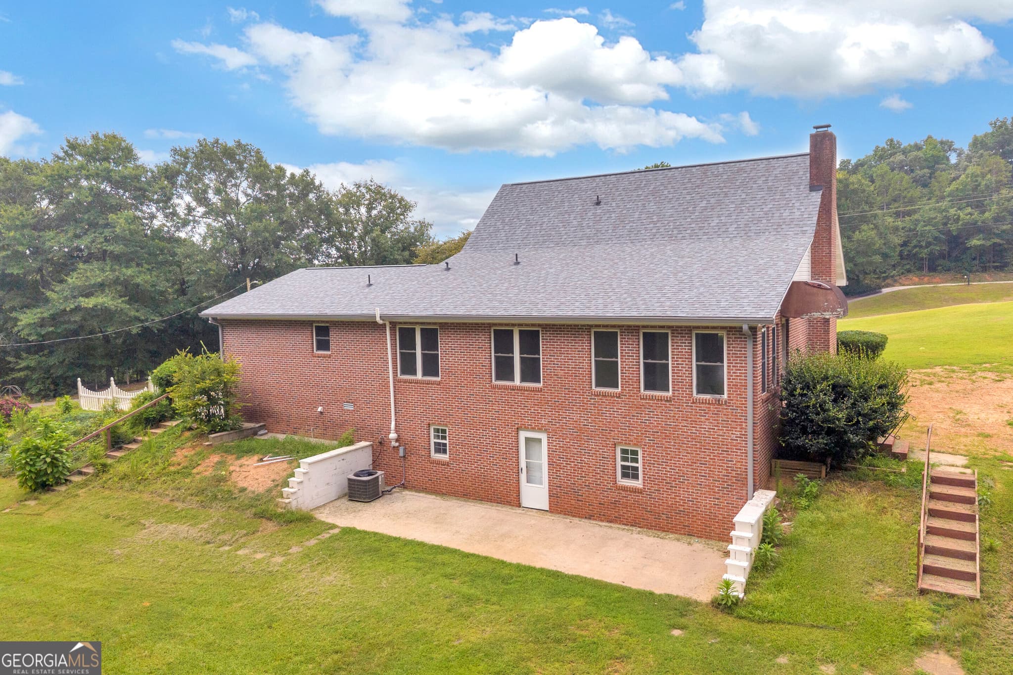 3 bedroom, 2 bathroom, 1,739 sq ft single family residence for sale at 3272 Horace Road, Bowman, GA 30624 — photo 4