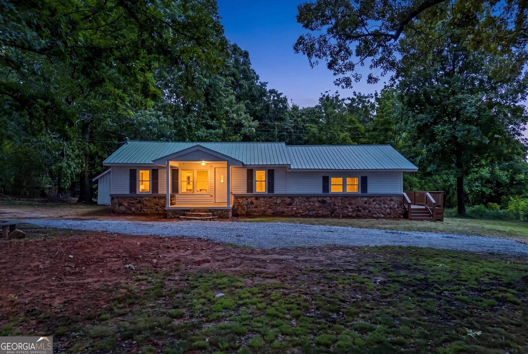 3 bedroom, 2 bathroom, 1,296 sq ft single family residence sold at 3952 Highway 174, Danielsville, GA 30633